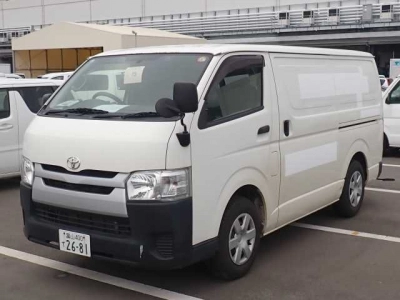 TOYOTA REGIUS VAN