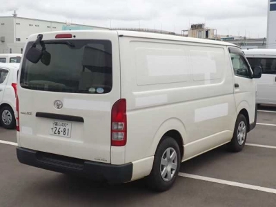 TOYOTA REGIUS VAN