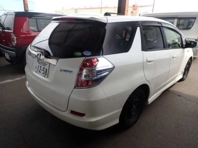 HONDA FIT SHUTTLE HYBRID