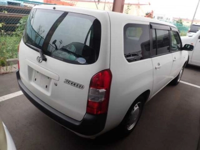 TOYOTA SUCCEED VAN