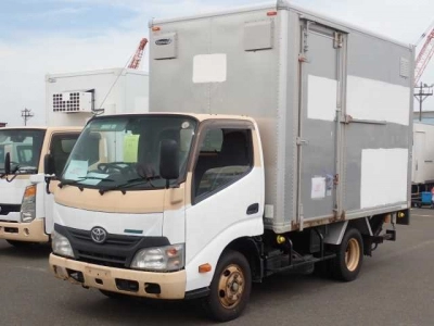 TOYOTA DYNA