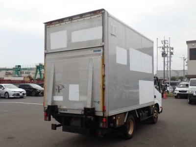 TOYOTA DYNA
