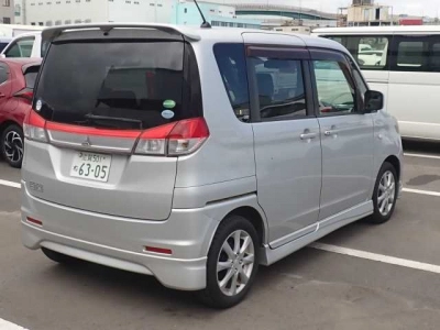 MITSUBISHI DELICA D:2