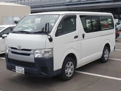 TOYOTA HIACE VAN