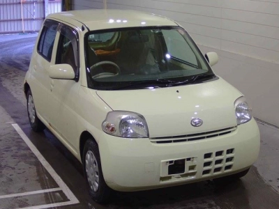 DAIHATSU ESSE