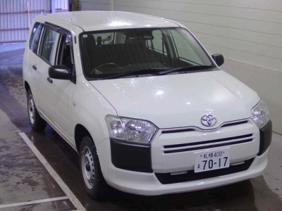 TOYOTA SUCCEED VAN