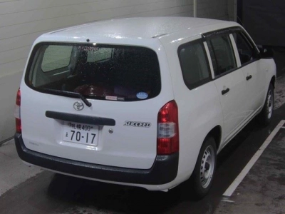 TOYOTA SUCCEED VAN