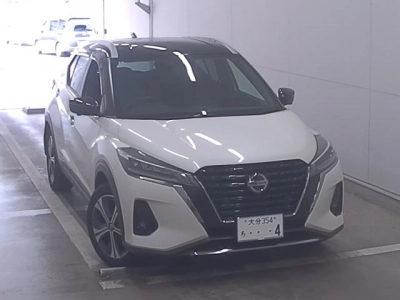 NISSAN KICKS