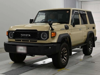 TOYOTA LAND CRUISER 70