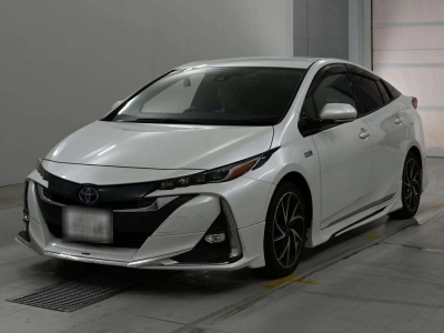 TOYOTA PRIUS PHV