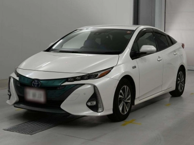 TOYOTA PRIUS PHV