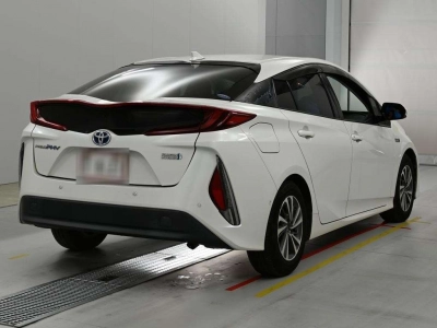 TOYOTA PRIUS PHV