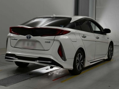 TOYOTA PRIUS PHV
