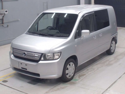 HONDA MOBILIO SPIKE