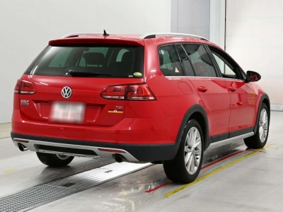 VOLKSWAGEN GOLF ALLTRACK