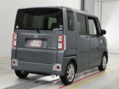 DAIHATSU WAKE