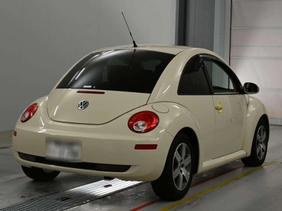 VOLKSWAGEN NEW BEETLE