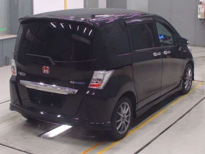 HONDA FREED HYBRID