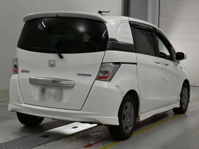 HONDA FREED SPIKE HYBRID