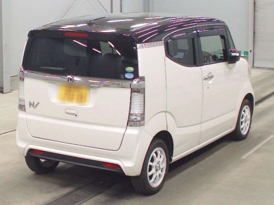 HONDA N-BOX SLASH