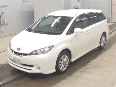 TOYOTA WISH