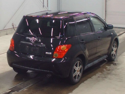 TOYOTA IST