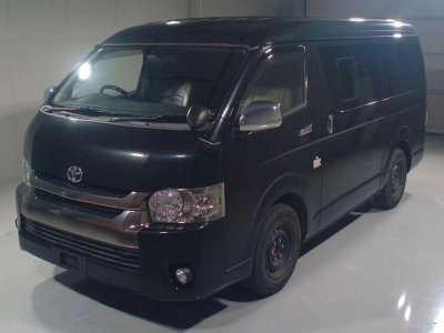 TOYOTA REGIUS VAN