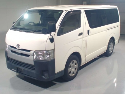 TOYOTA REGIUS VAN