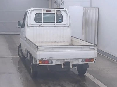 NISSAN CLIPPER TRUCK