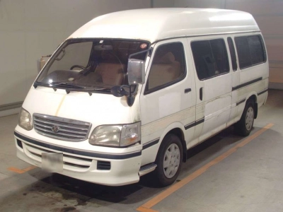 TOYOTA HIACE WAGON