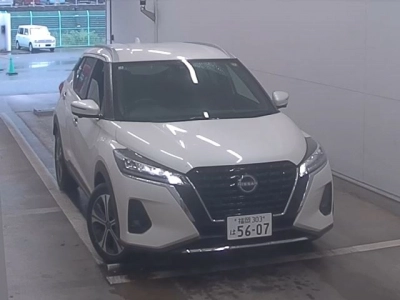 NISSAN KICKS