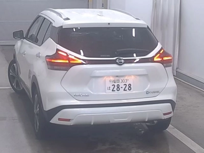 NISSAN KICKS