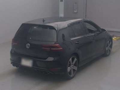 VOLKSWAGEN GOLF R