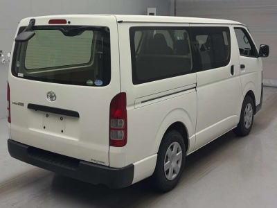 TOYOTA REGIUS VAN