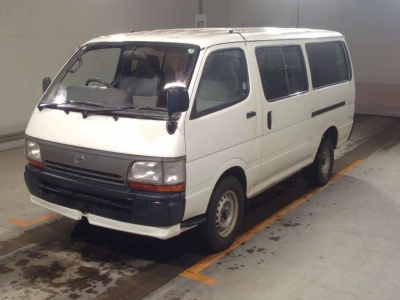 TOYOTA HIACE VAN