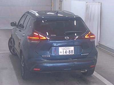 NISSAN KICKS
