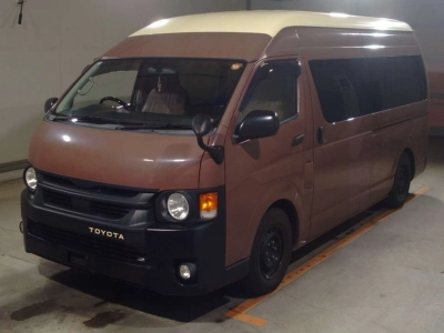 TOYOTA REGIUS VAN