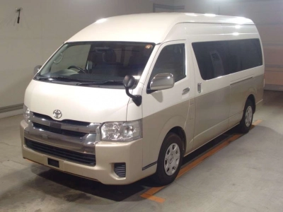 TOYOTA HIACE WAGON