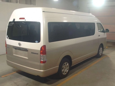 TOYOTA HIACE WAGON