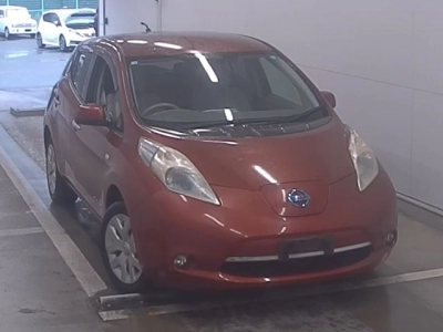 NISSAN LEAF