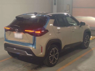 TOYOTA YARIS CROSS