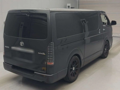 TOYOTA HIACE VAN
