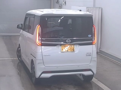 NISSAN ROOX