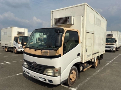 TOYOTA DYNA TRUCK