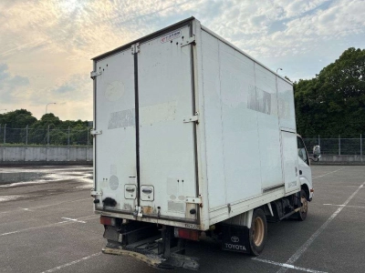 TOYOTA DYNA TRUCK