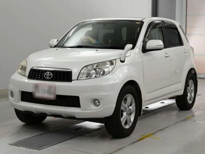 TOYOTA RUSH