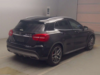 MERCEDES BENZ AMG GLA