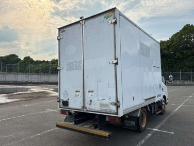 TOYOTA DYNA TRUCK