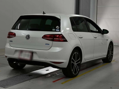 VOLKSWAGEN GOLF GTE