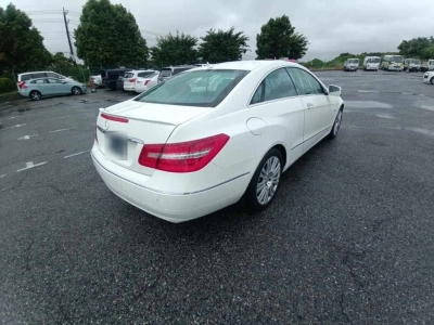MERCEDES BENZ E CLASS